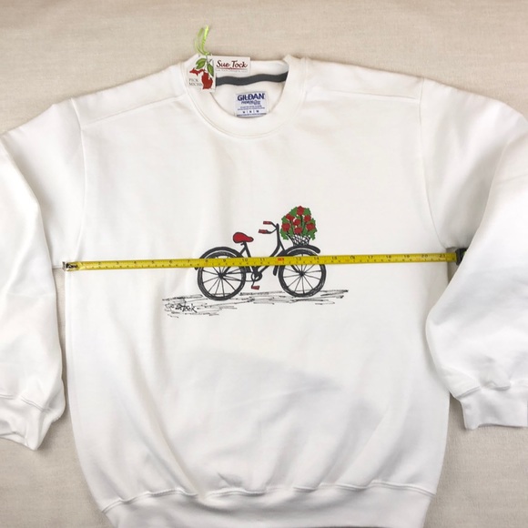 NWT Sweatshirt Red Geranium Basket Bicycle Size M - Picture 4 of 8